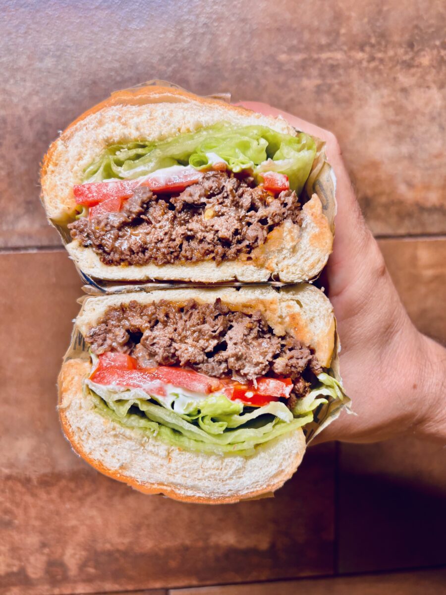 Carne di cavallo tra 2 fette di pane: un rituale che si ripete da 44 anni